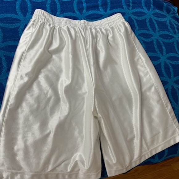Nike mens athletic shorts, lightweight nylon, drawstring, great condition,no tag - Picture 6 of 12